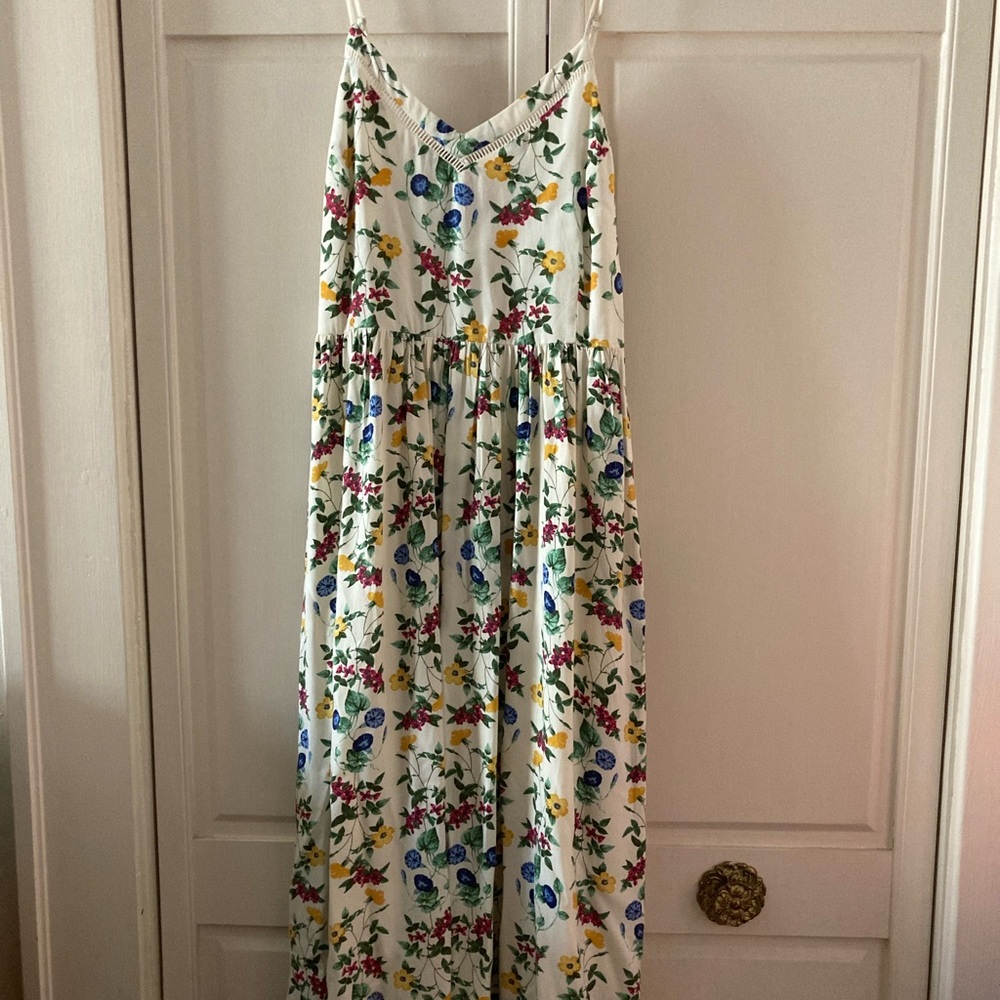 Old Navy Floral Smocked Dress - Multicolor size m - NWT